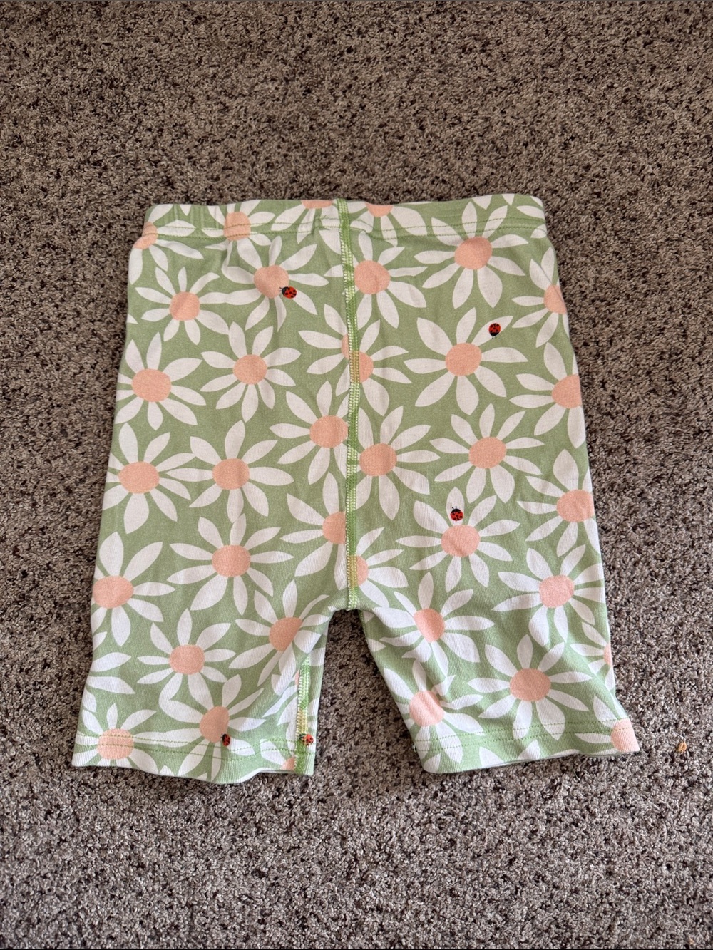 Hanna Andersson Green Daisy & Yellow Strawberry Pajamas (2 sets) - Picture 9 of 9